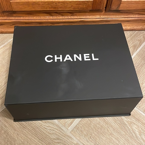 Chanel Red Purse - Picture 7 of 7